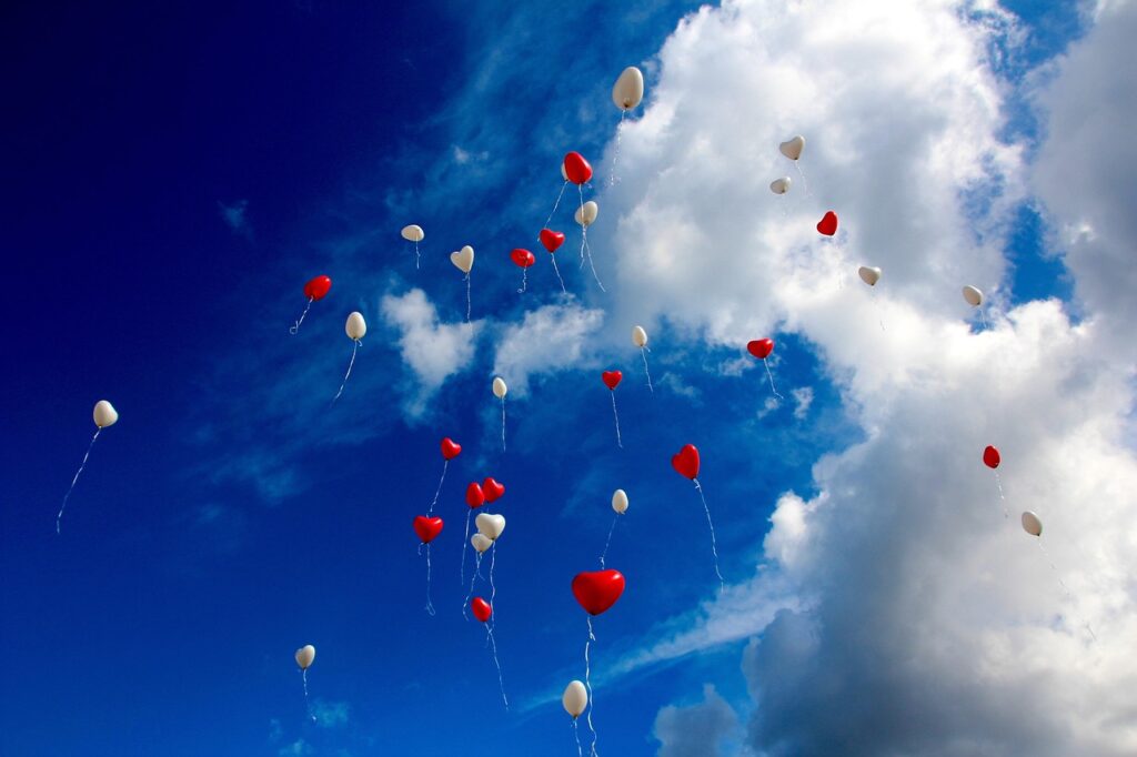 balloons, heart, sky, clouds, love, romance, nature, romantic, wedding day, flying, blue sky